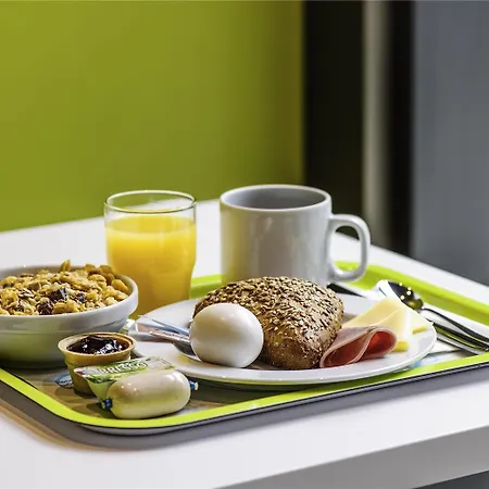 Ibis Budget Hotel 2*